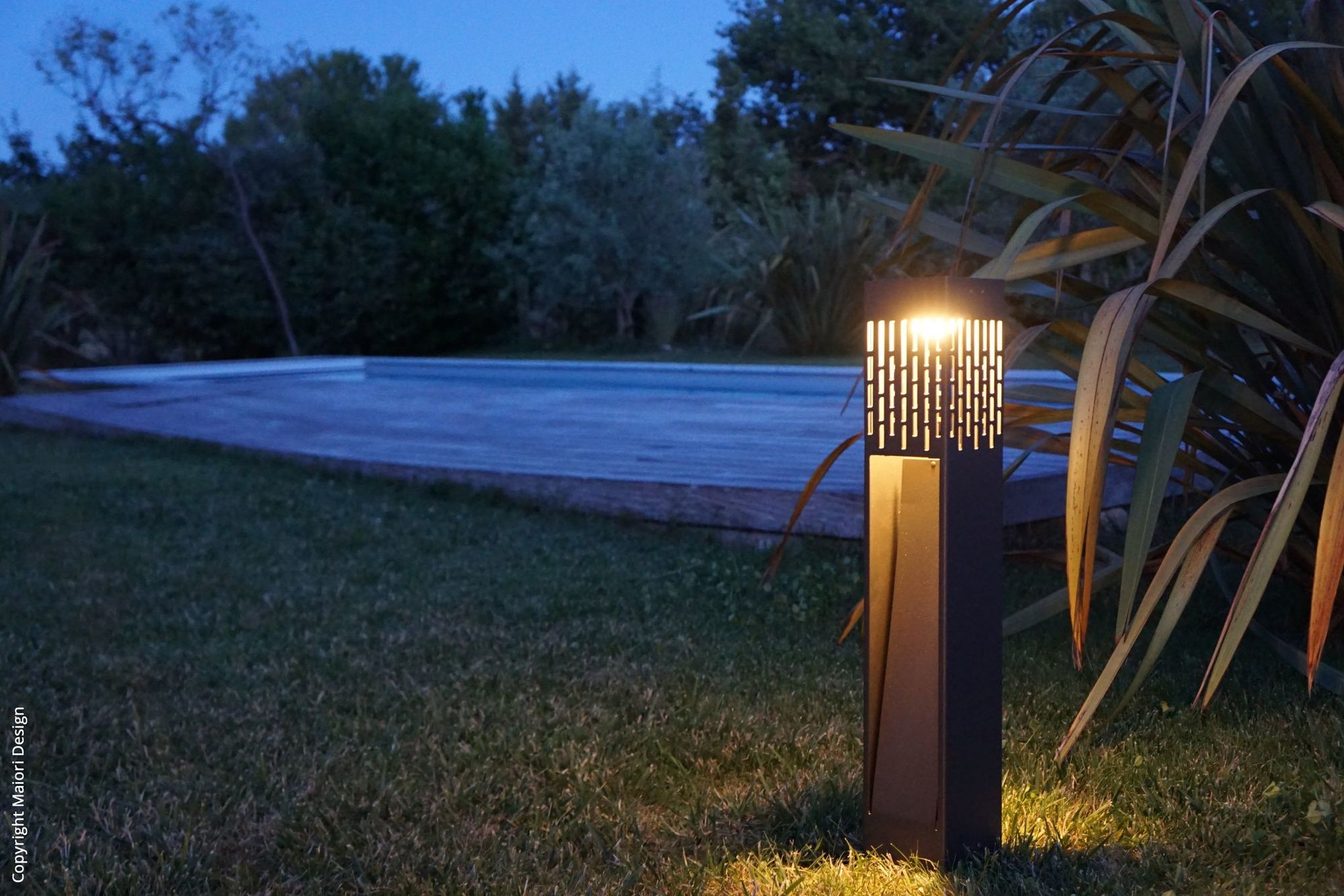 Lampe et lampadaire d'extérieur- Décoration de jardin