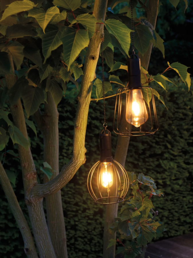 Éclairage extérieur : les luminaires de jardin qui font briller