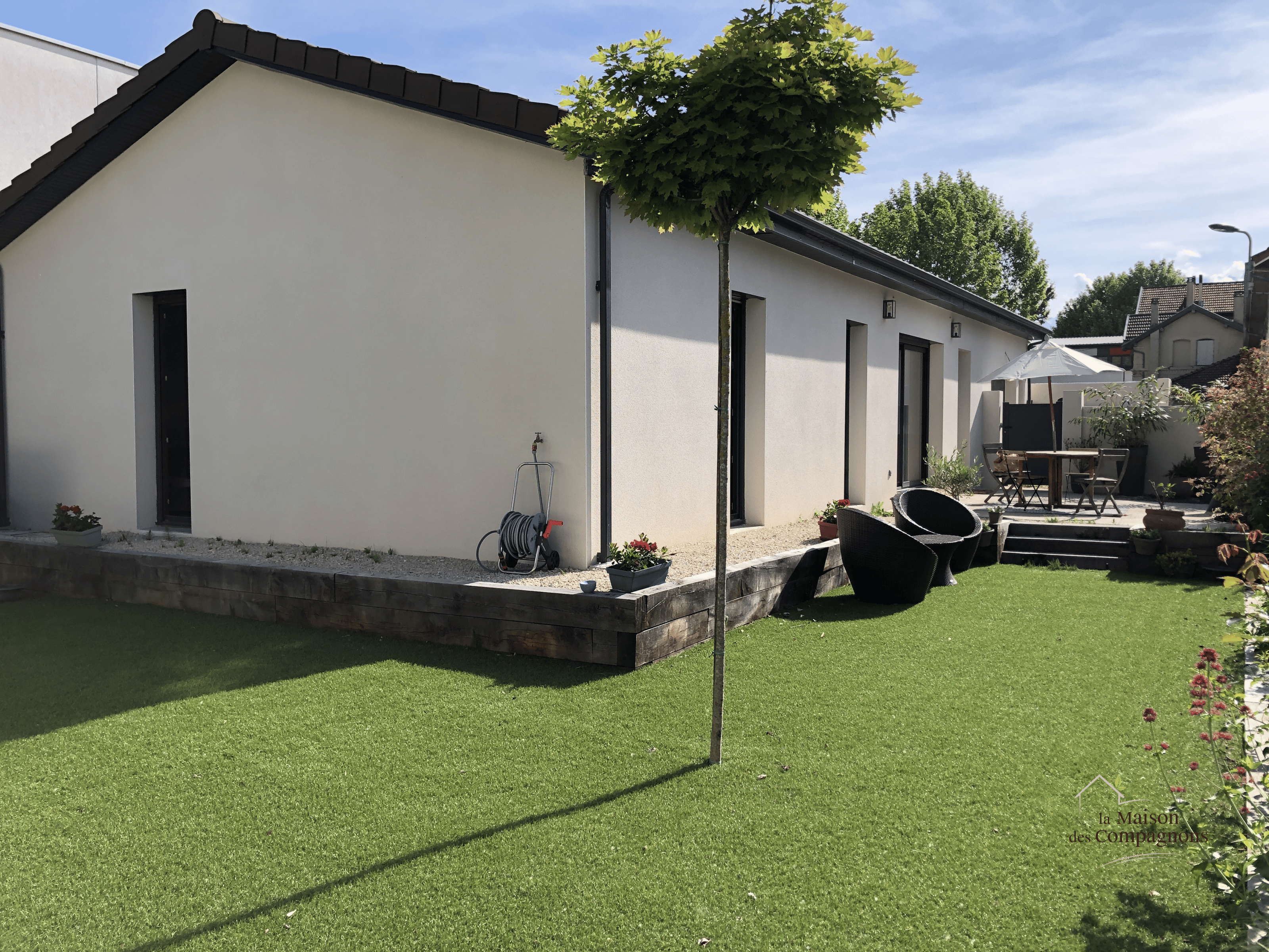 exterieur maison plain-pied La Maison des Compagnons