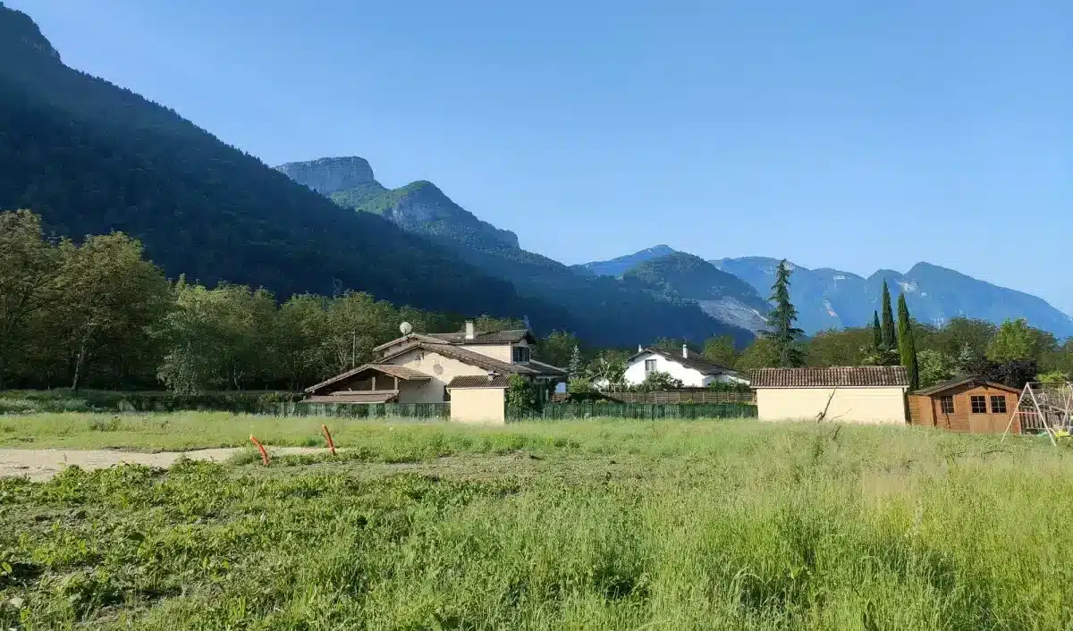 terrain à La Rivière, projet de construction avec La Maison des Compagnons - terrain à La Rivière 636m²